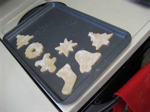 decorating cookies